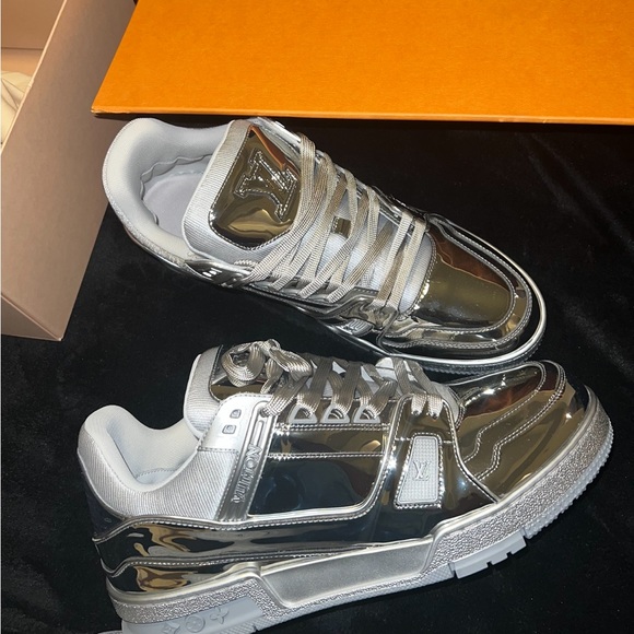 Louis Vuitton shoes size 10 - Picture 2 of 4